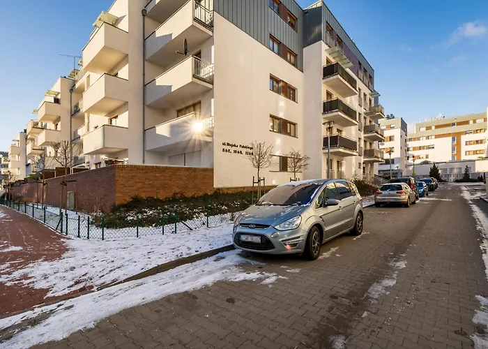 Mysterious Blue With Two Bedrooms And Balcony In By Renters شقة *