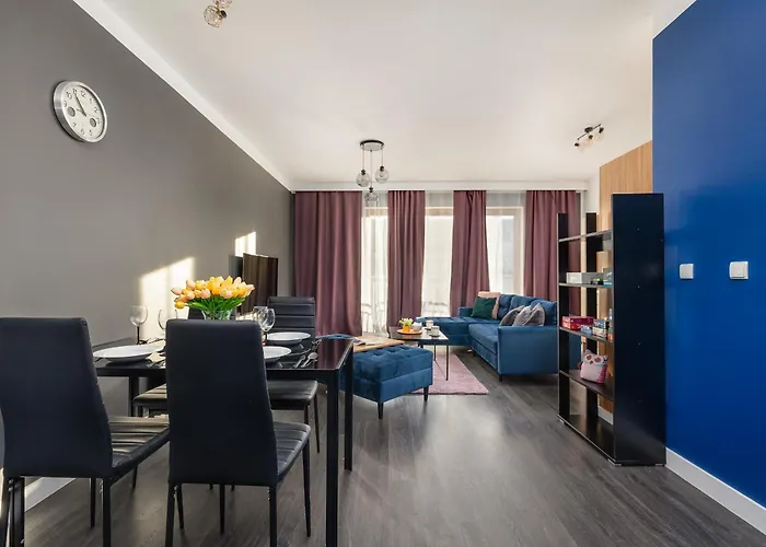 شقة Mysterious Blue With Two Bedrooms And Balcony In By Renters سفينويتشي