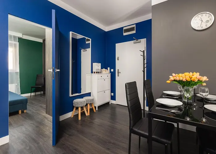 Apartamento Mysterious Blue With Two Bedrooms And Balcony In By Renters