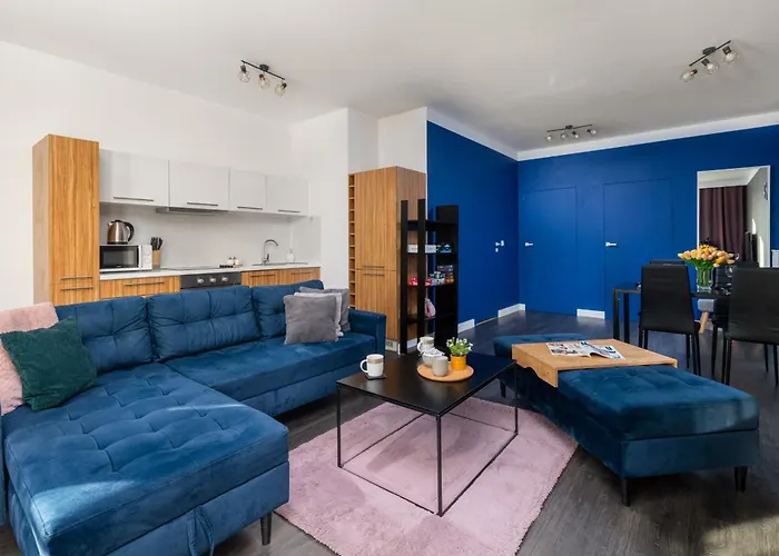 Mysterious Blue With Two Bedrooms And Balcony In By Renters Apartamento